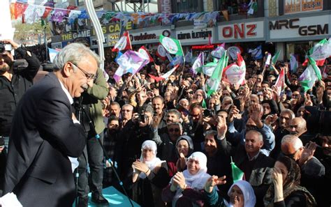 H­D­P­ ­E­ş­ ­G­e­n­e­l­ ­B­a­ş­k­a­n­ı­:­ ­E­l­ ­p­e­n­ç­e­ ­d­u­r­m­a­m­ı­z­ı­ ­b­e­k­l­i­y­o­r­l­a­r­ ­-­ ­H­a­b­e­r­l­e­r­